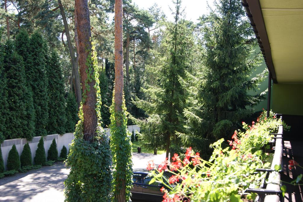 Hotel Graf Łask エクステリア 写真