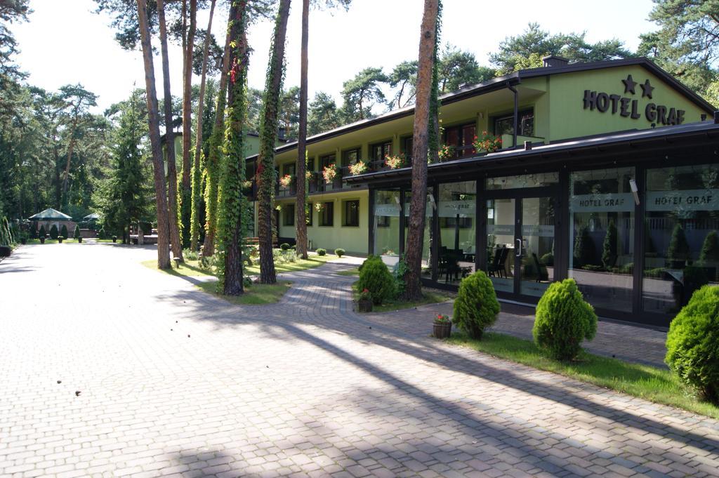 Hotel Graf Łask エクステリア 写真